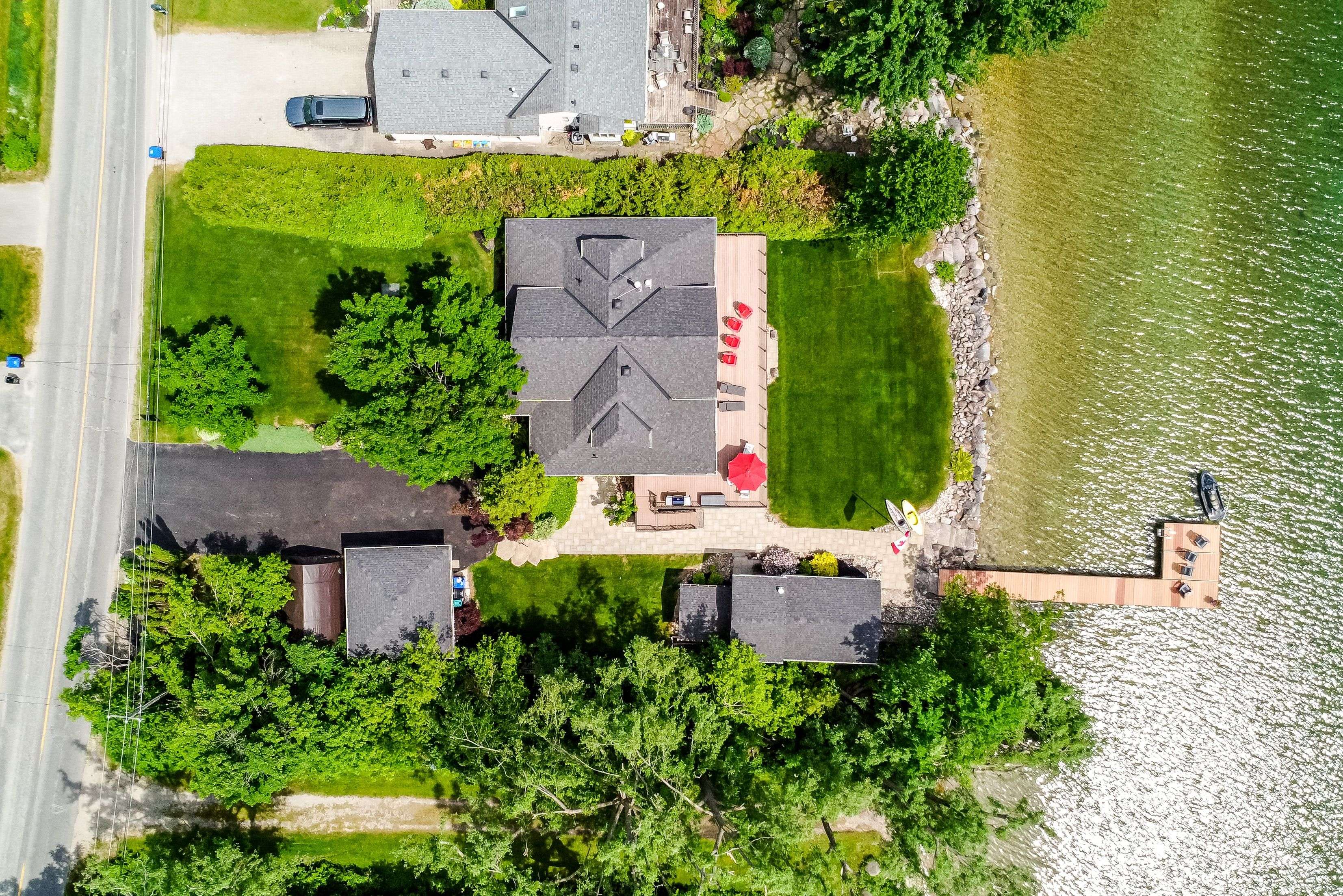 Oro-medonte, ON L0L 2E0,21 Lakeshore RD E