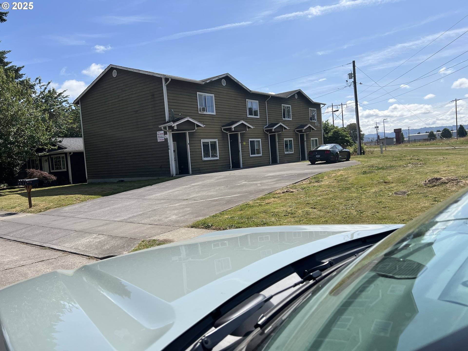 Longview, WA 98632,106 17TH AVE
