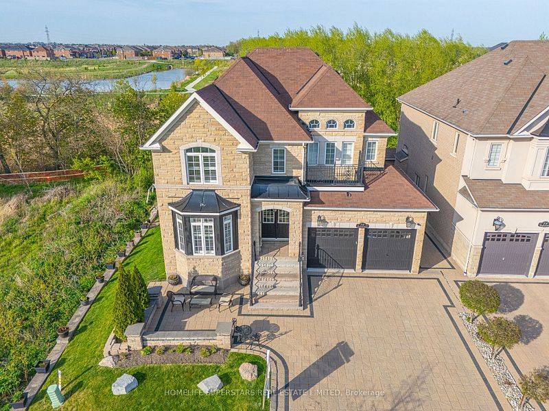 Brampton, ON L6X 0Y8,75 Maybeck DR