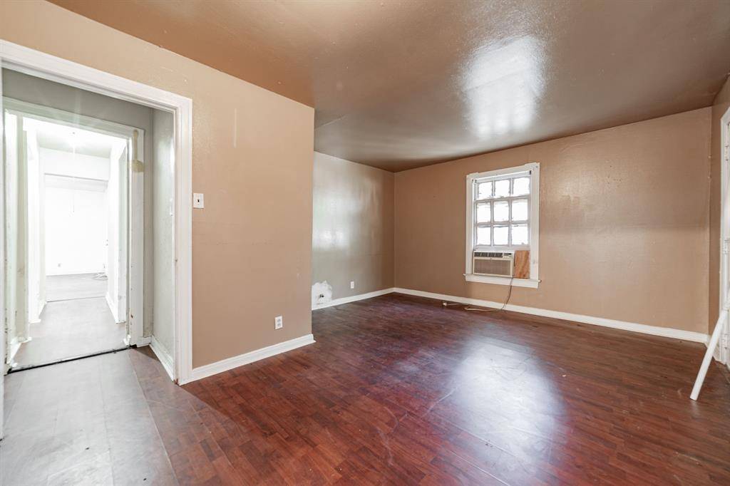 Dallas, TX 75209,4722 Cowan Avenue