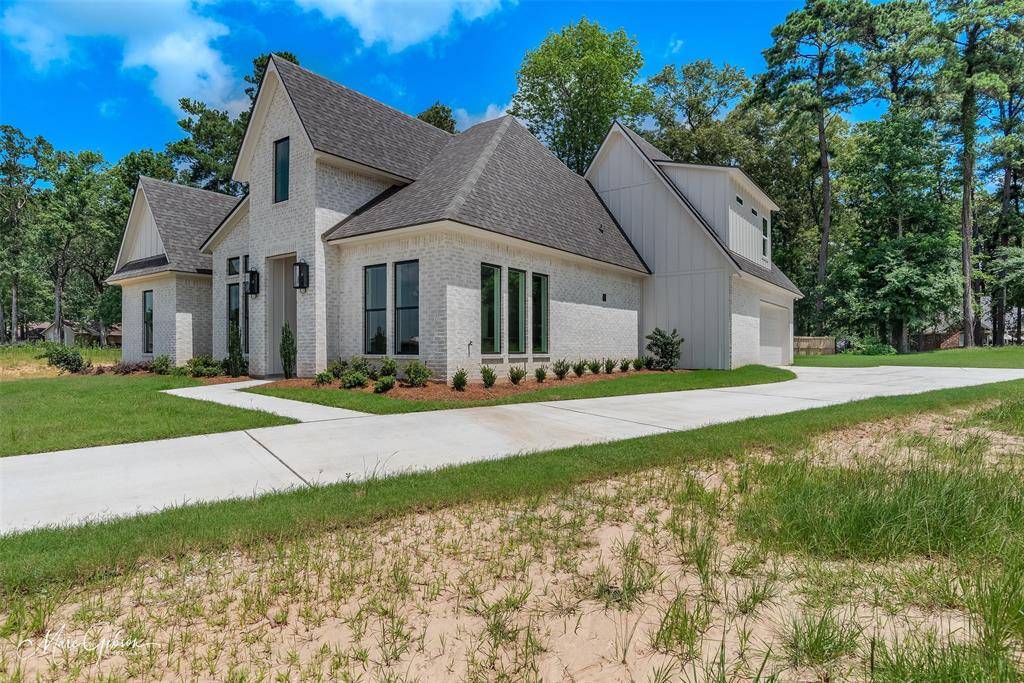 Benton, LA 71006,831 Walstonburg Lane