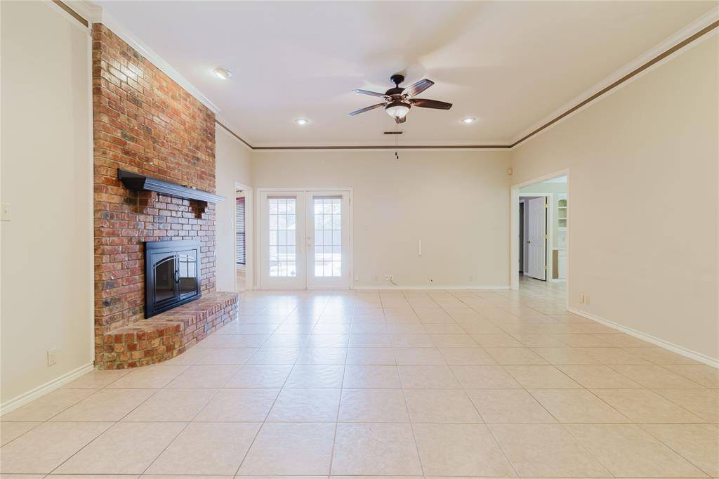 Waxahachie, TX 75165,221 Sioux Drive