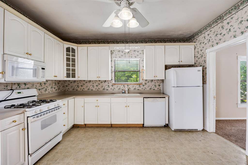 Ovilla, TX 75145,704 E Main Street