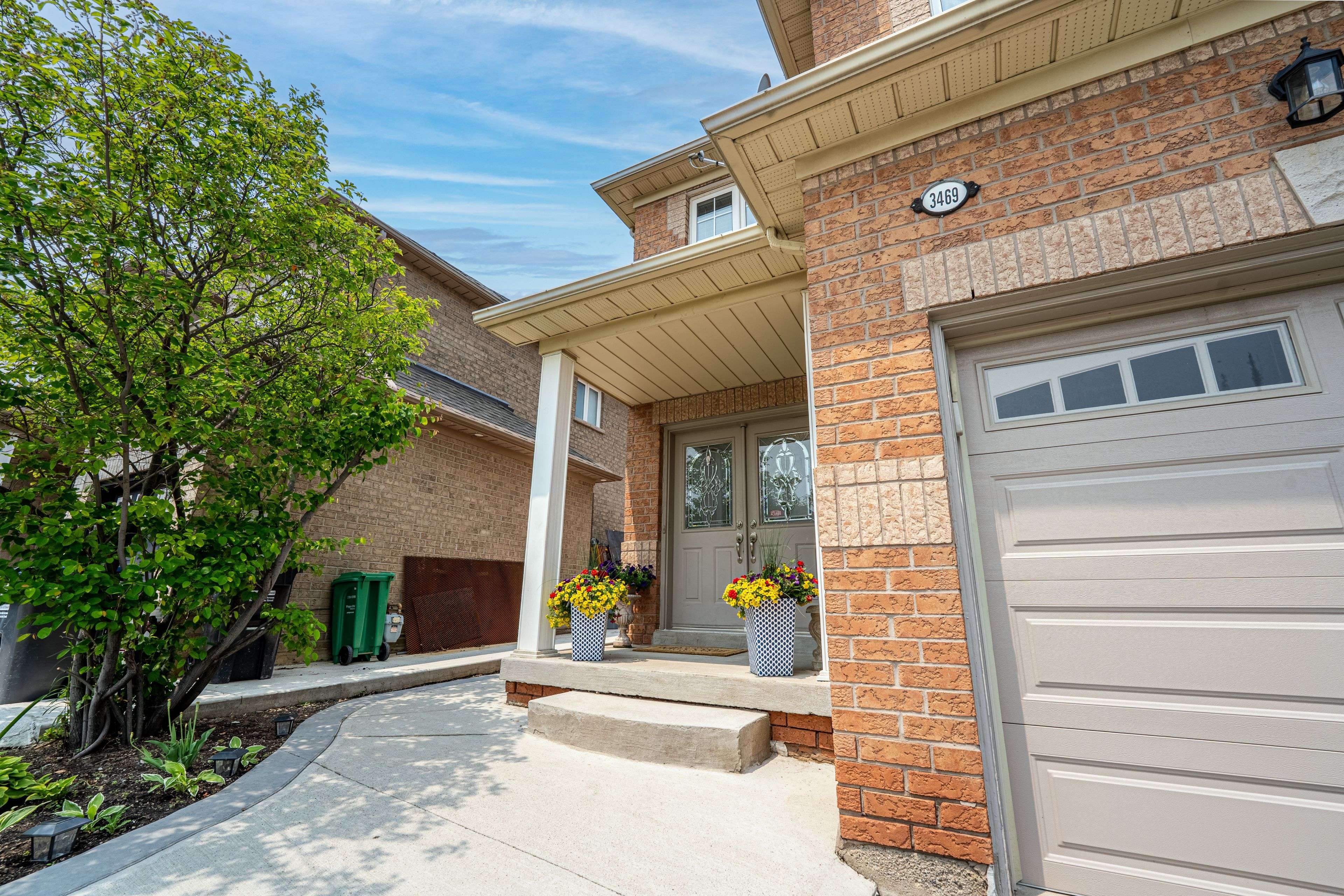 Mississauga, ON L5M 7L4,3469 Southwick ST