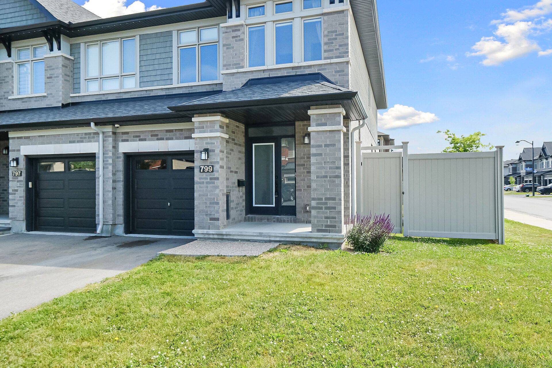 Orleans - Convent Glen And Area, ON K1W 0P7,799 Cairn CRES