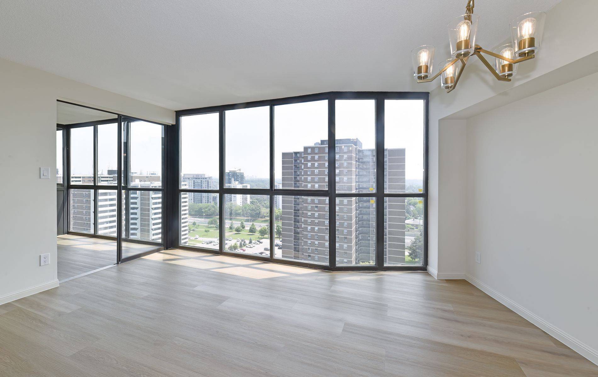 Toronto W09, ON M9A 5C1,40 Richview RD #1605