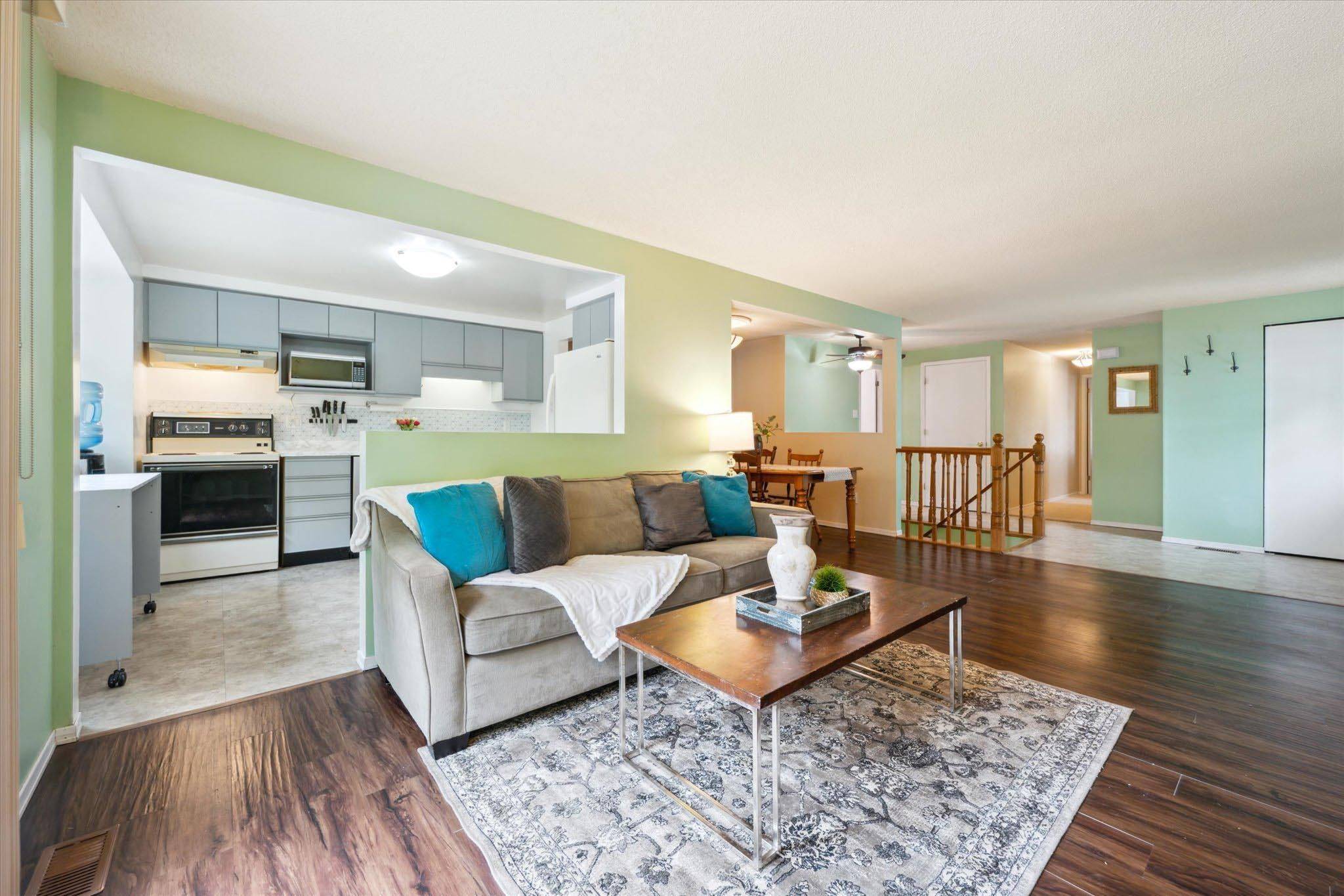 Guelph, ON N1E 6P9,61 LEACOCK AVE