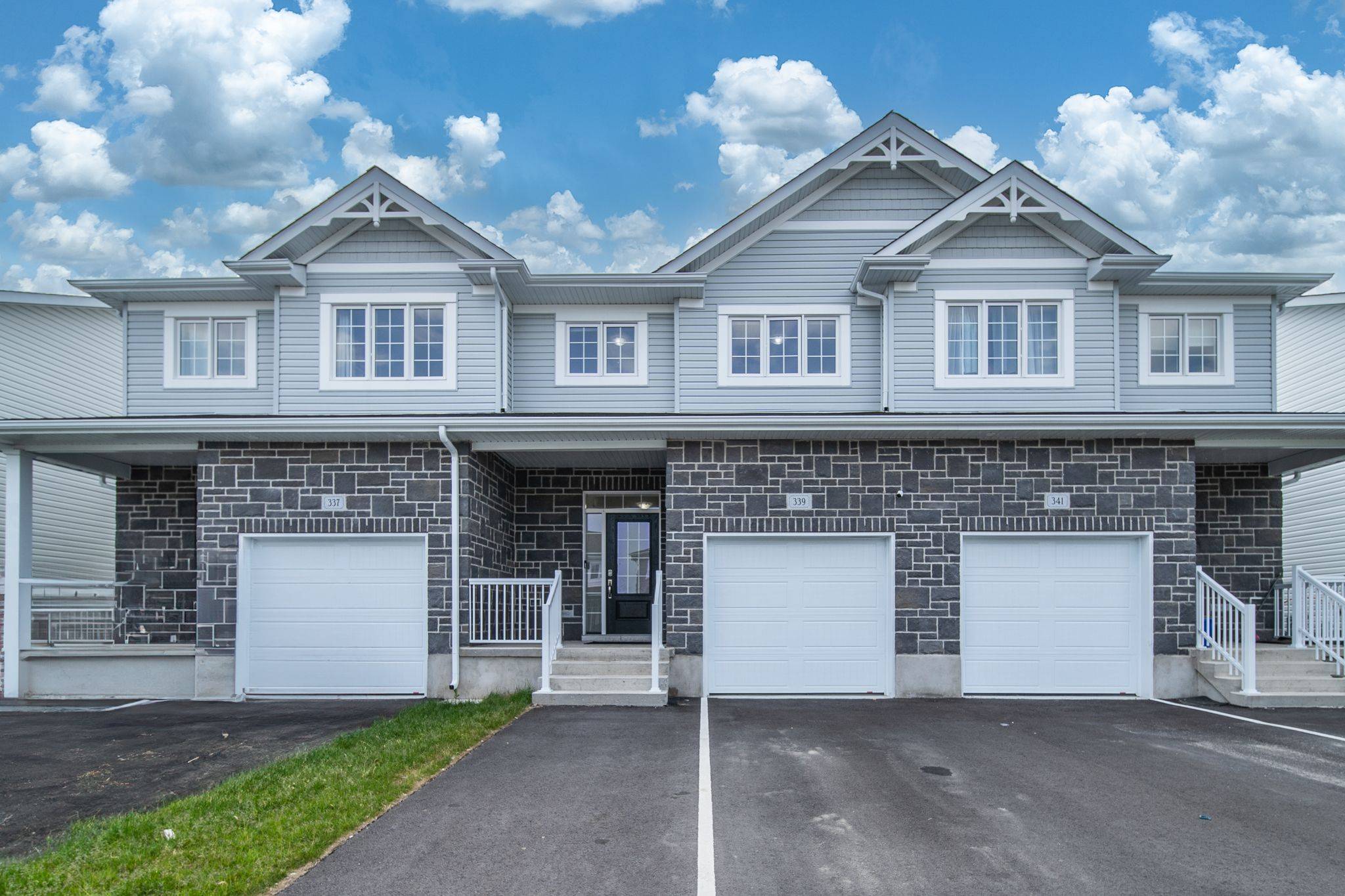 Kingston, ON K7P 0S1,339 Buckthorn DR