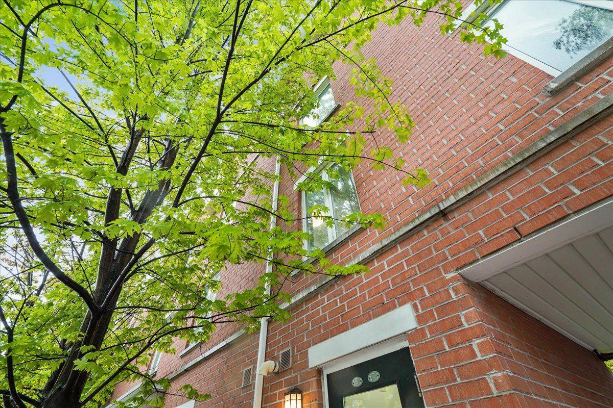 Toronto W01, ON M6K 1X2,22 Laidlaw ST #1233C