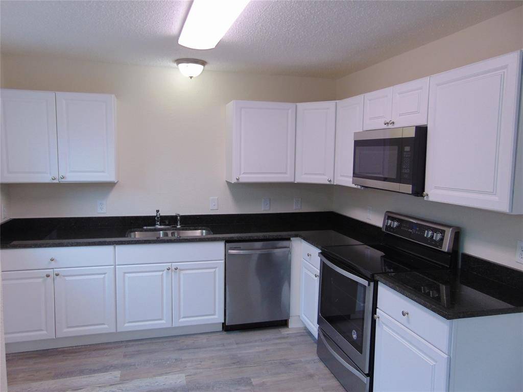 Dallas, TX 75216,7928 Hull Avenue