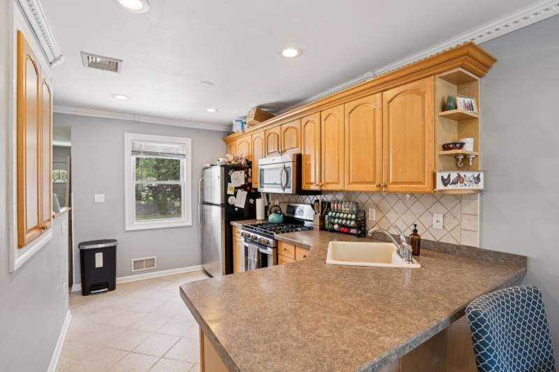 Springfield Twp., NJ 07081,236 Milltown Rd