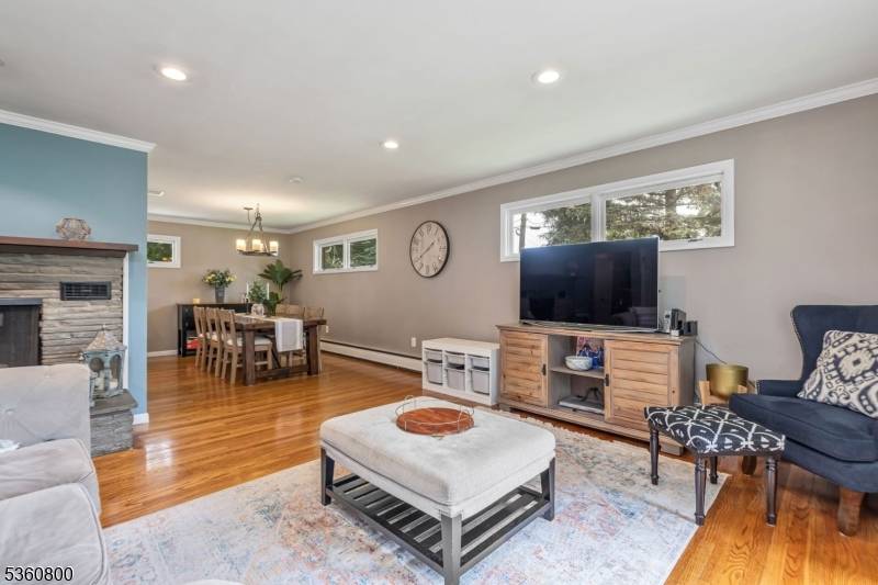 Cranford Twp., NJ 07016,31 Woodside Ave