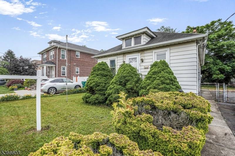 Edison Twp., NJ 08817,58 Fern St