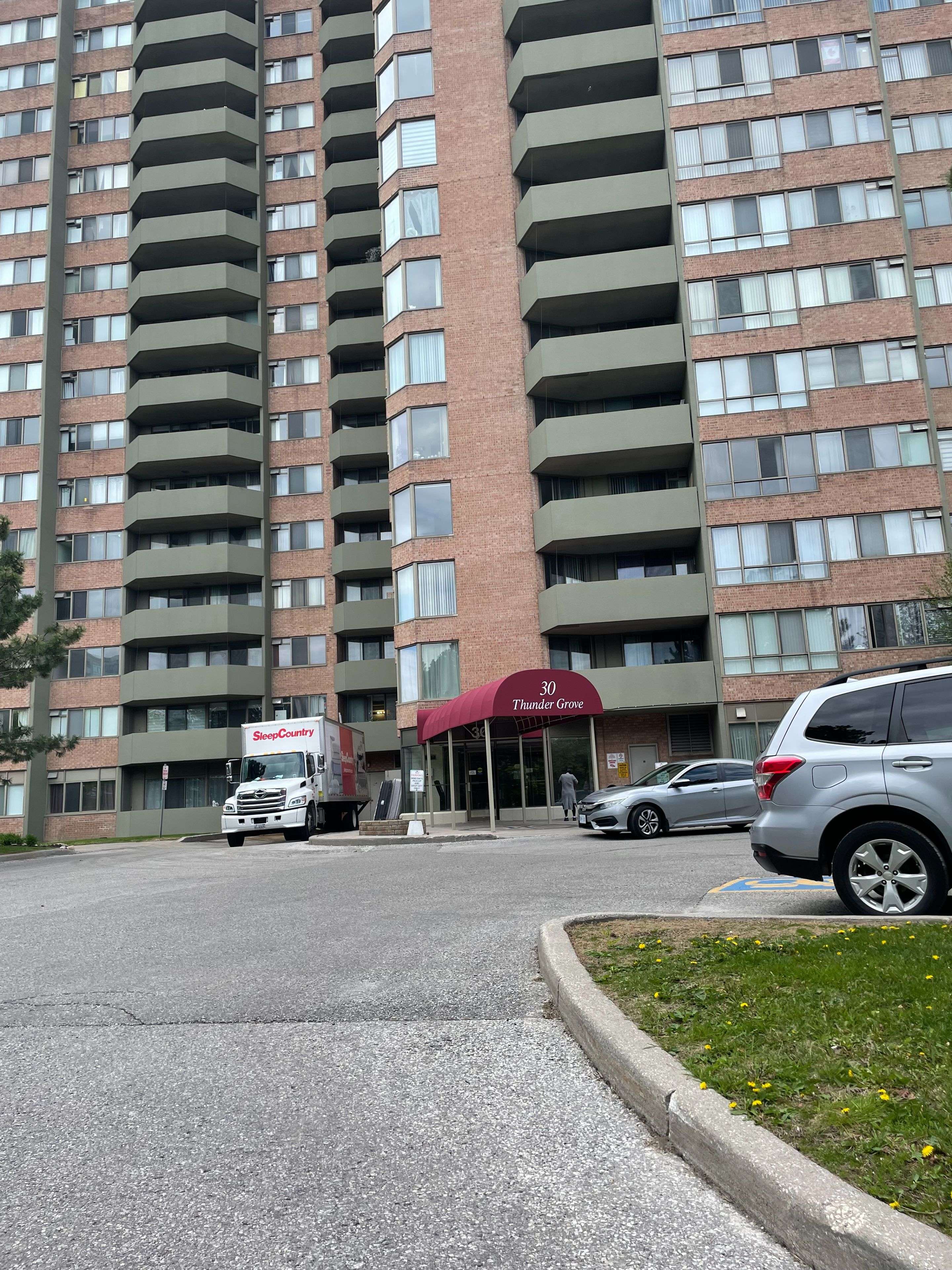 Toronto E07, ON M1V 4A3,30 Thunder GRV #914