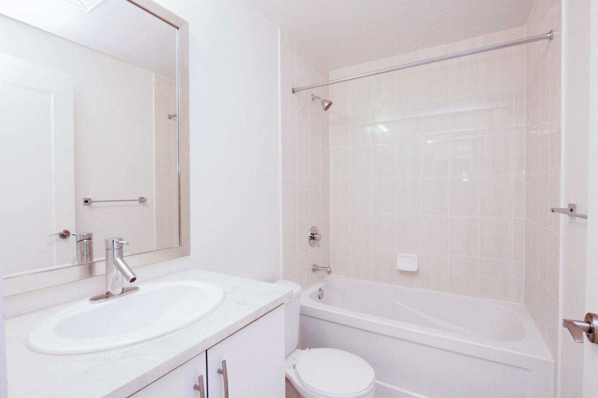 Toronto C09, ON M4W 3Z4,825 Church ST #802