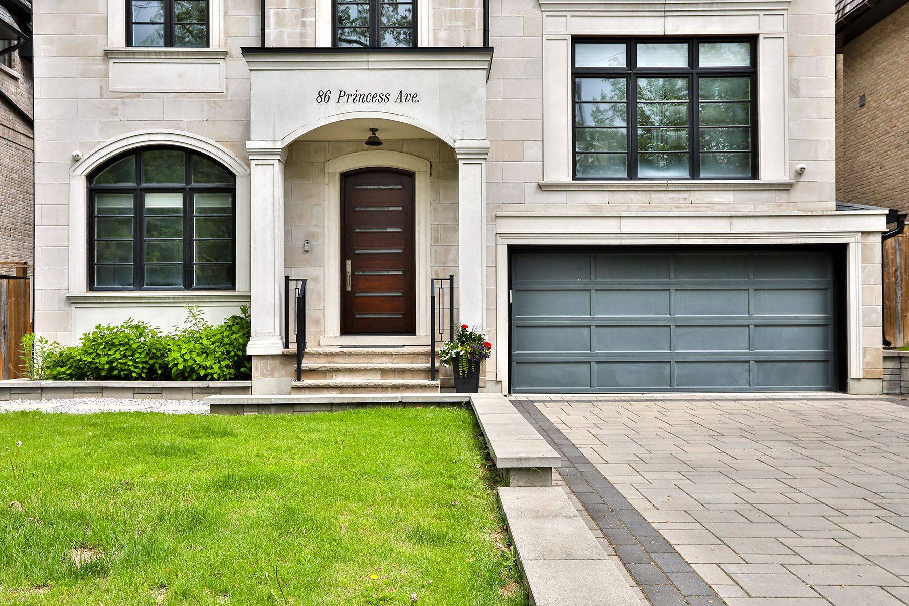 Toronto C14, ON M2N 3R6,86 Princess AVE