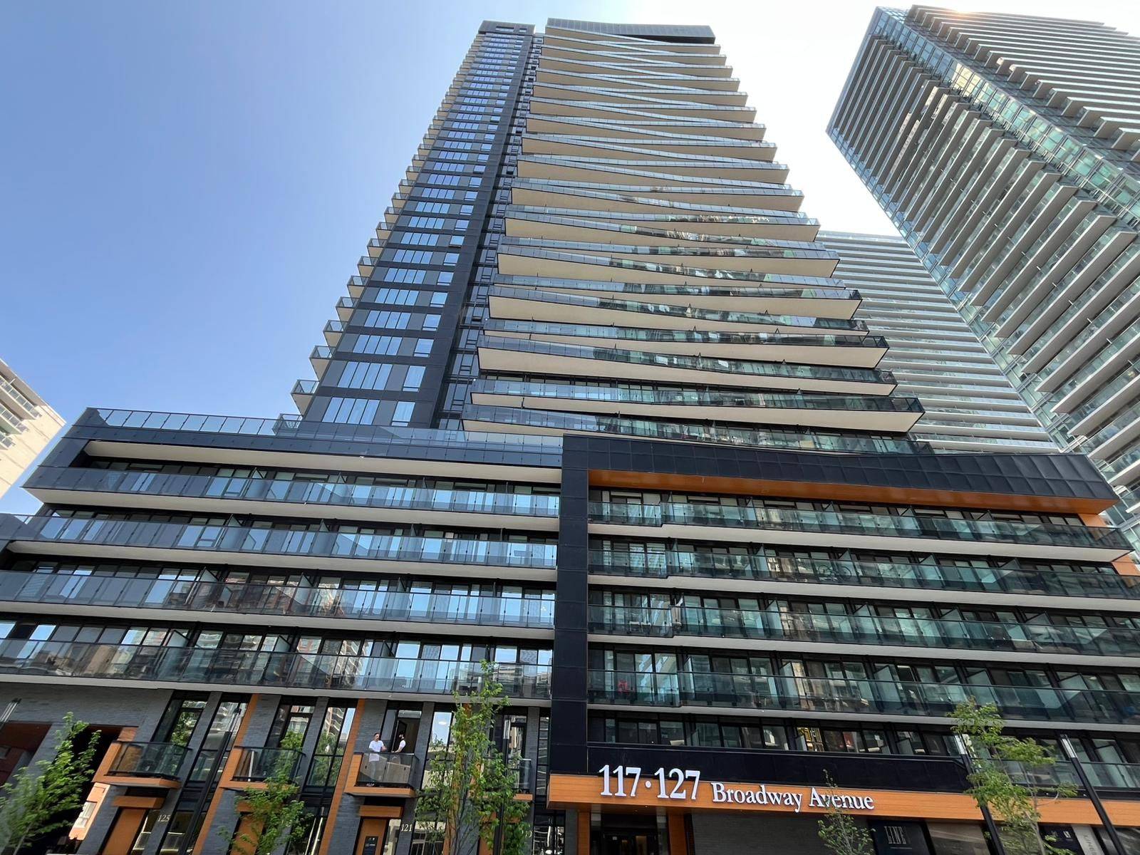 Toronto C10, ON M4P 1V3,117 Broadway AVE #1508