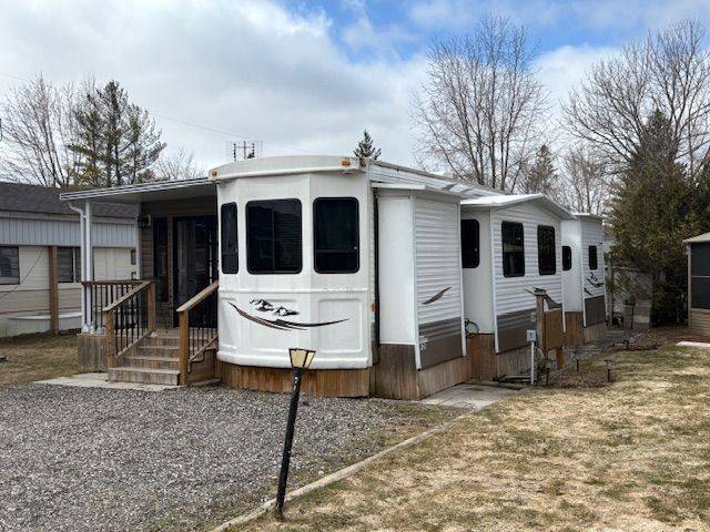 Centre Wellington, ON N1M 2W5,2071 FRIENDLY BLVD