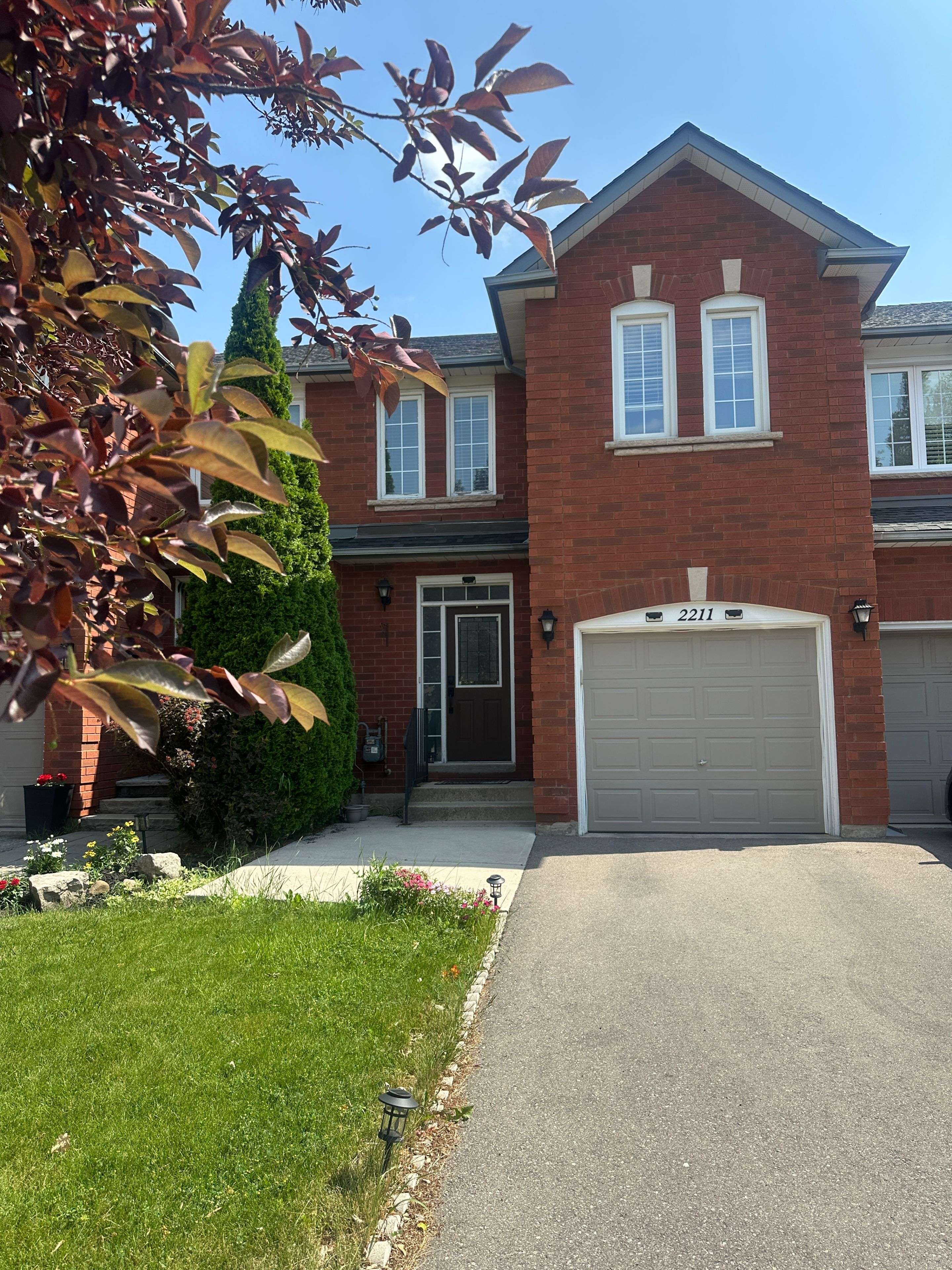 Oakville, ON L6M 3L7,2211 Ridge Landing LNDG