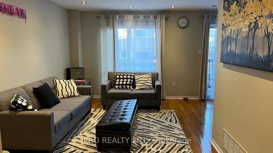Oakville, ON L6M 3L7,2211 Ridge Landing LNDG