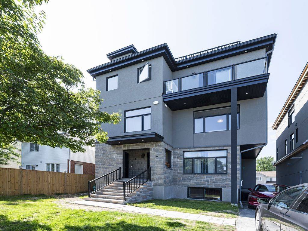 Hunt Club - South Keys And Area, ON K1T 4C1,25 Pennard WAY #A & B