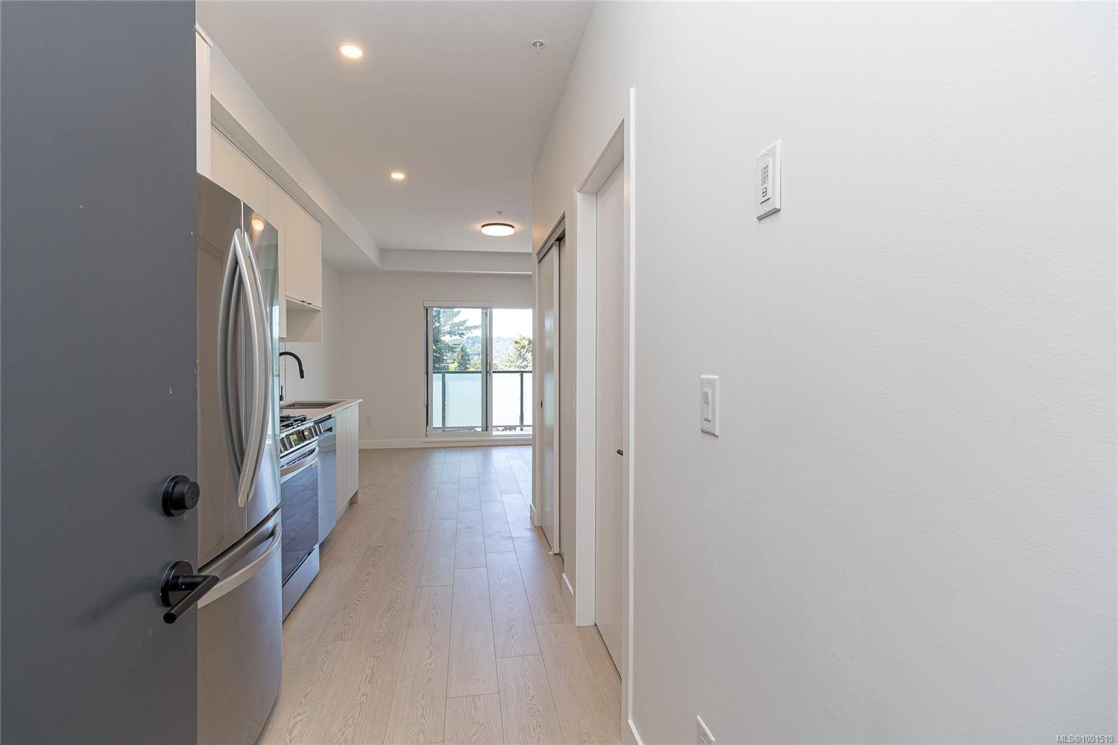 Langford, BC V9B 3R8,2629 Millstream Rd #512