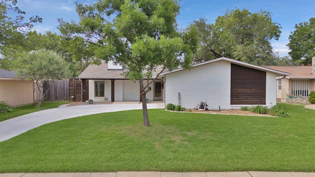 Dallas, TX 75234,3445 High Vista Drive