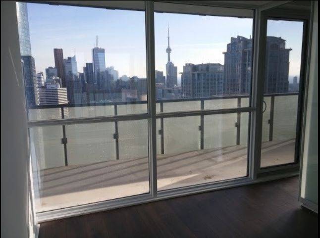 Toronto C01, ON M4Y 0B9,15 Grenville ST #4701