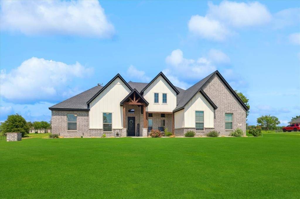 Weatherford, TX 76087,504 N Saddle Horn Court