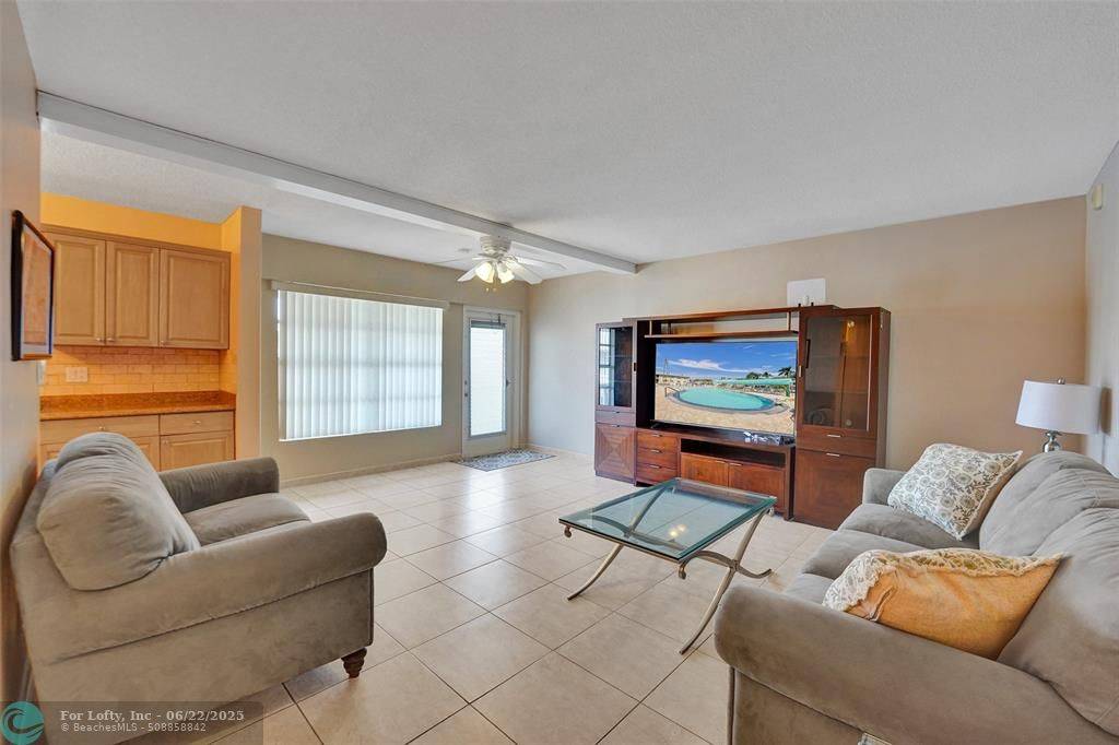 Hollywood, FL 33019,1300 N 12th Ct #7B