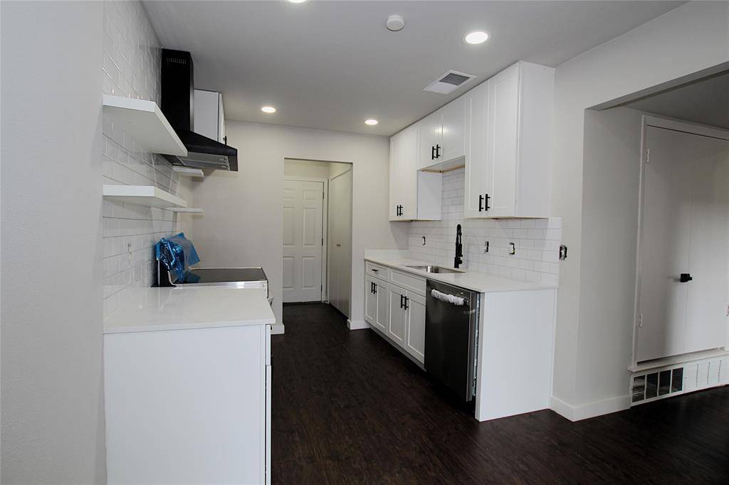 Carrollton, TX 75007,2202 Statler Drive