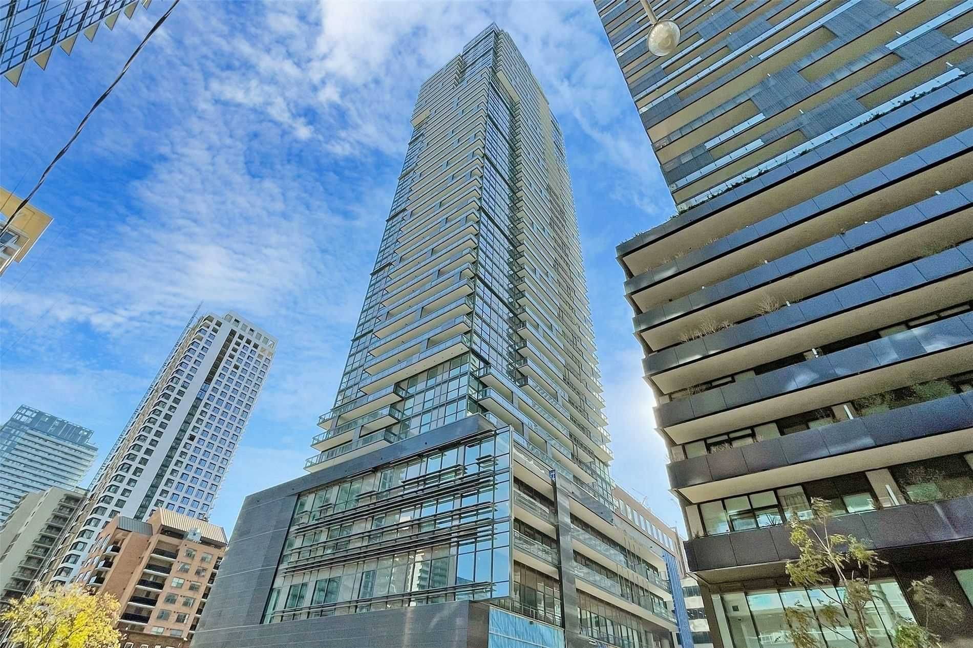 Toronto C10, ON M4P 0G1,39 Roehampton AVE #2807