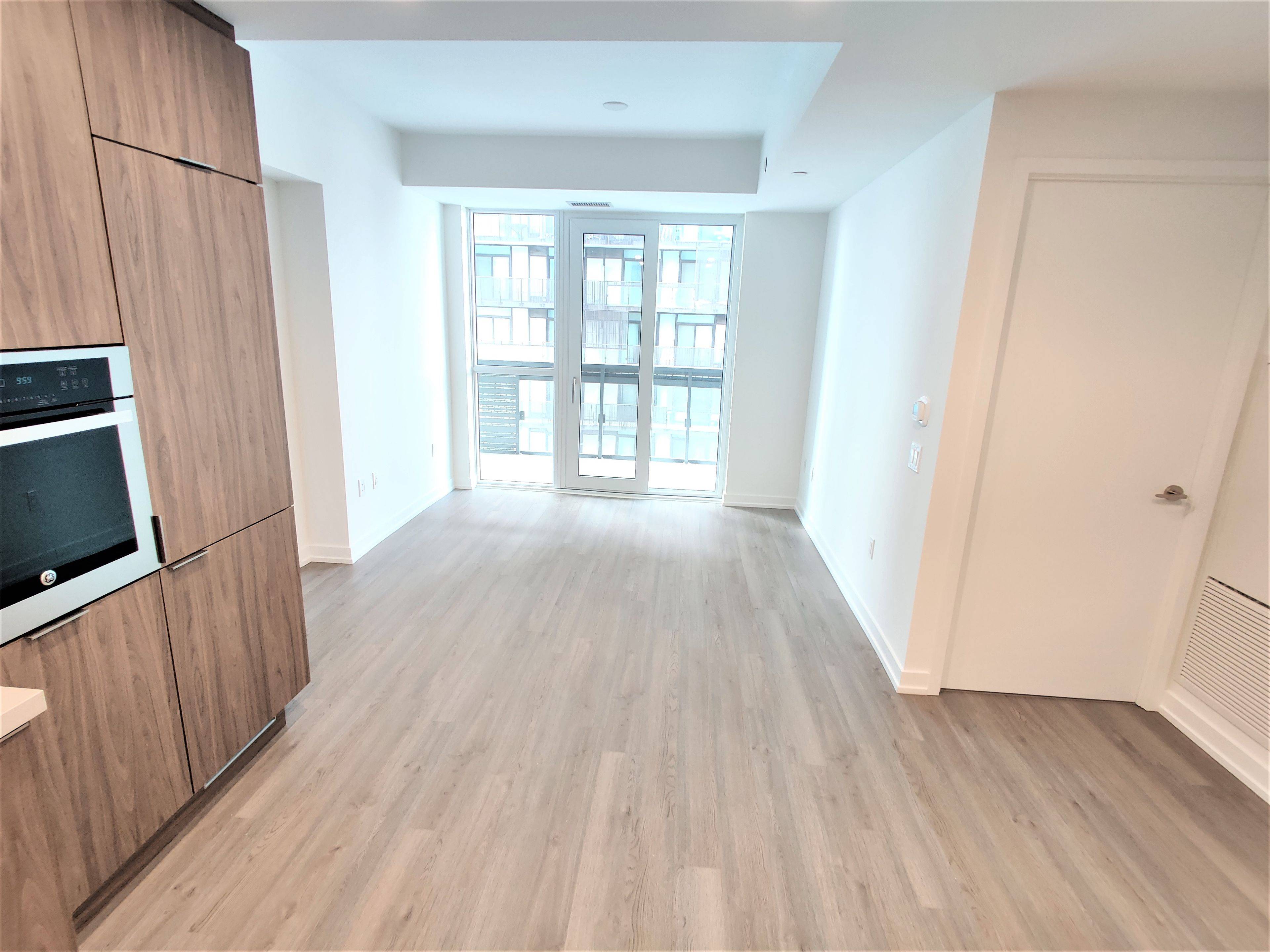 Toronto C10, ON M4P 0G1,39 Roehampton AVE #2807