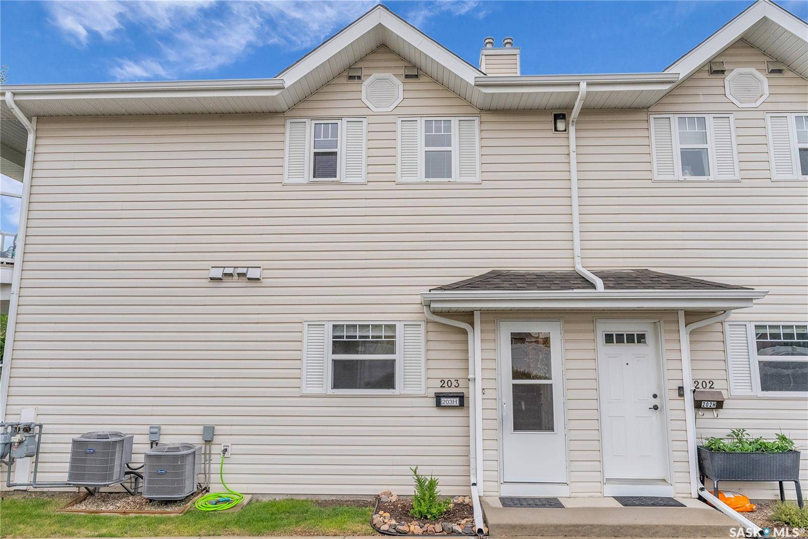 Saskatoon, SK S7N 1N3,141 105th STREET W #203H