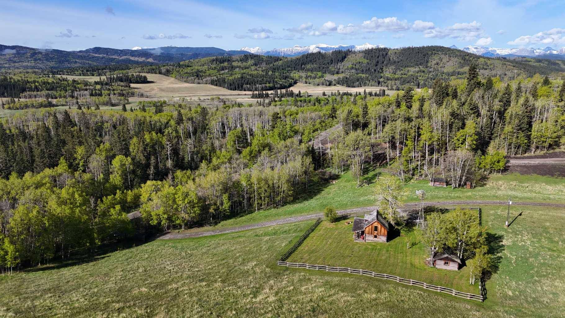 Rural Foothills County, AB T0L2A0,288180 450 AVE W