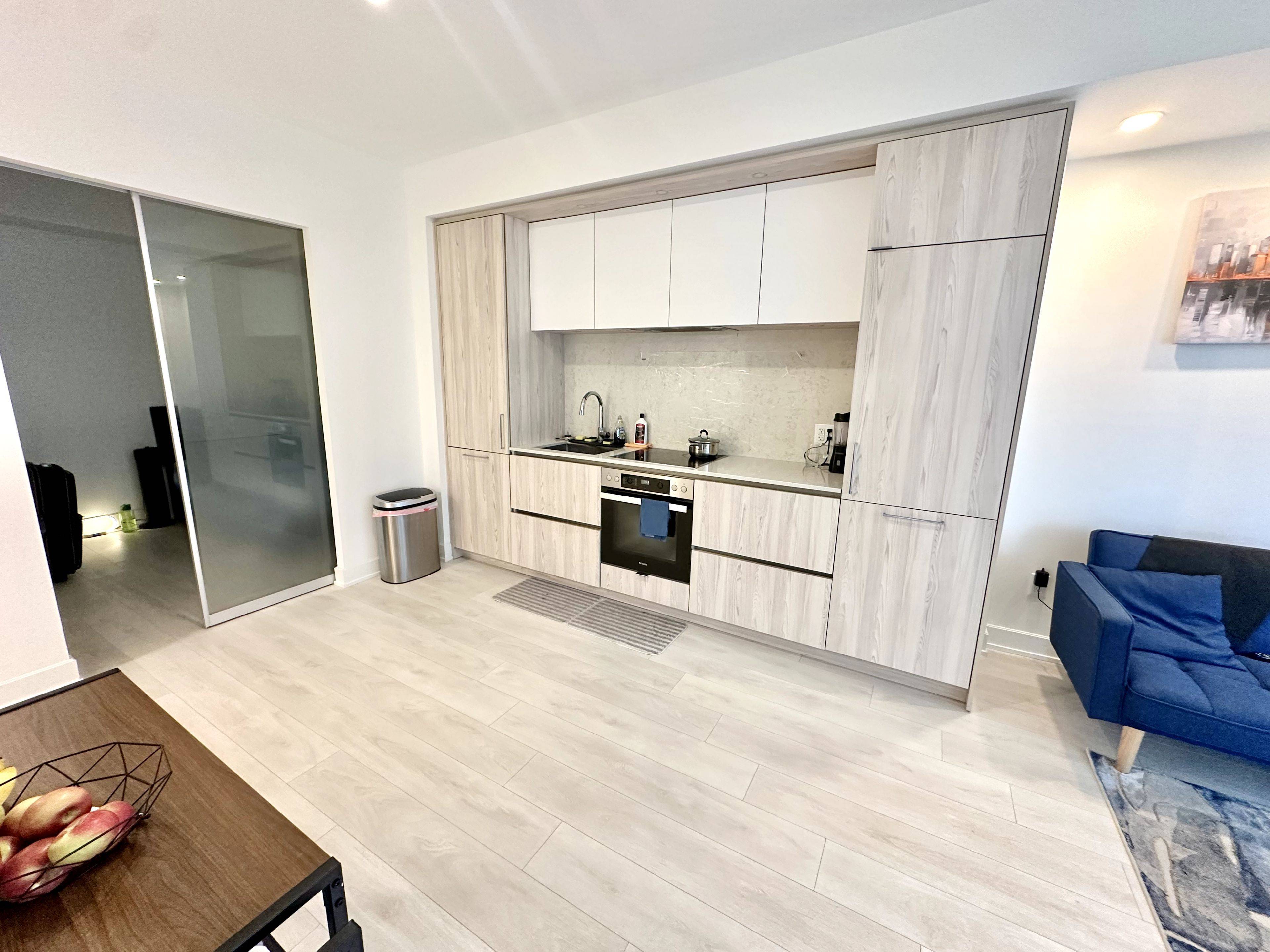 Toronto C01, ON M5V 1H2,35 Mercer ST #1611 (2nd Bedroom)