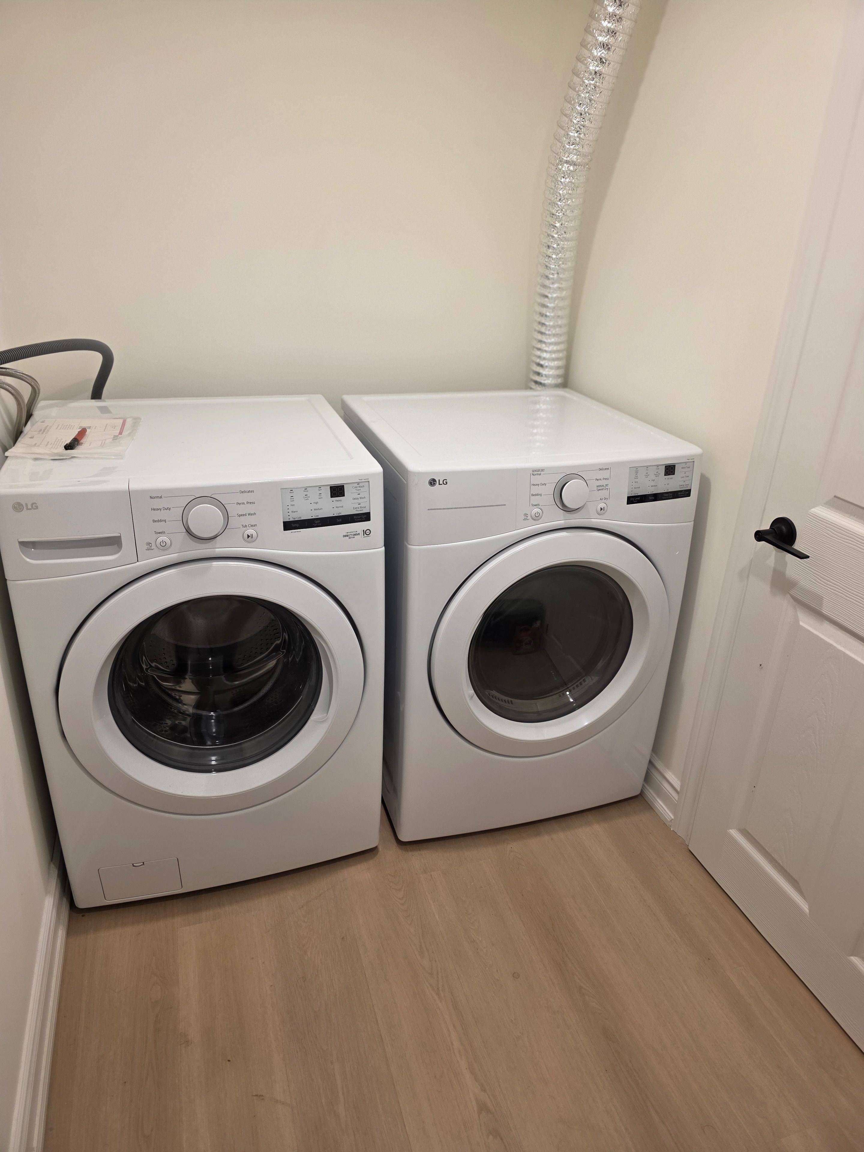 Toronto E07, ON M1S 3J9,15 Pipers Green AVE #1 Room