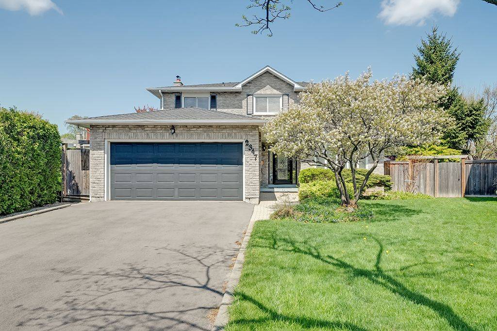 Burlington, ON L7P 4K9,2347 Tweedsmuir CT