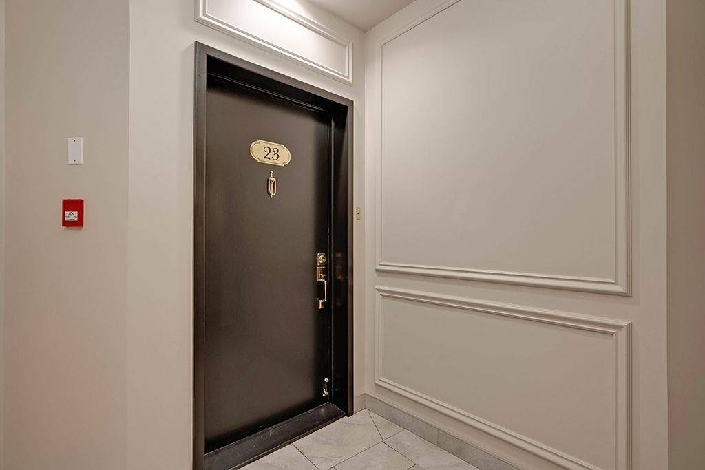 Burlington, ON L7R 4G7,2220 Lakeshore RD #23