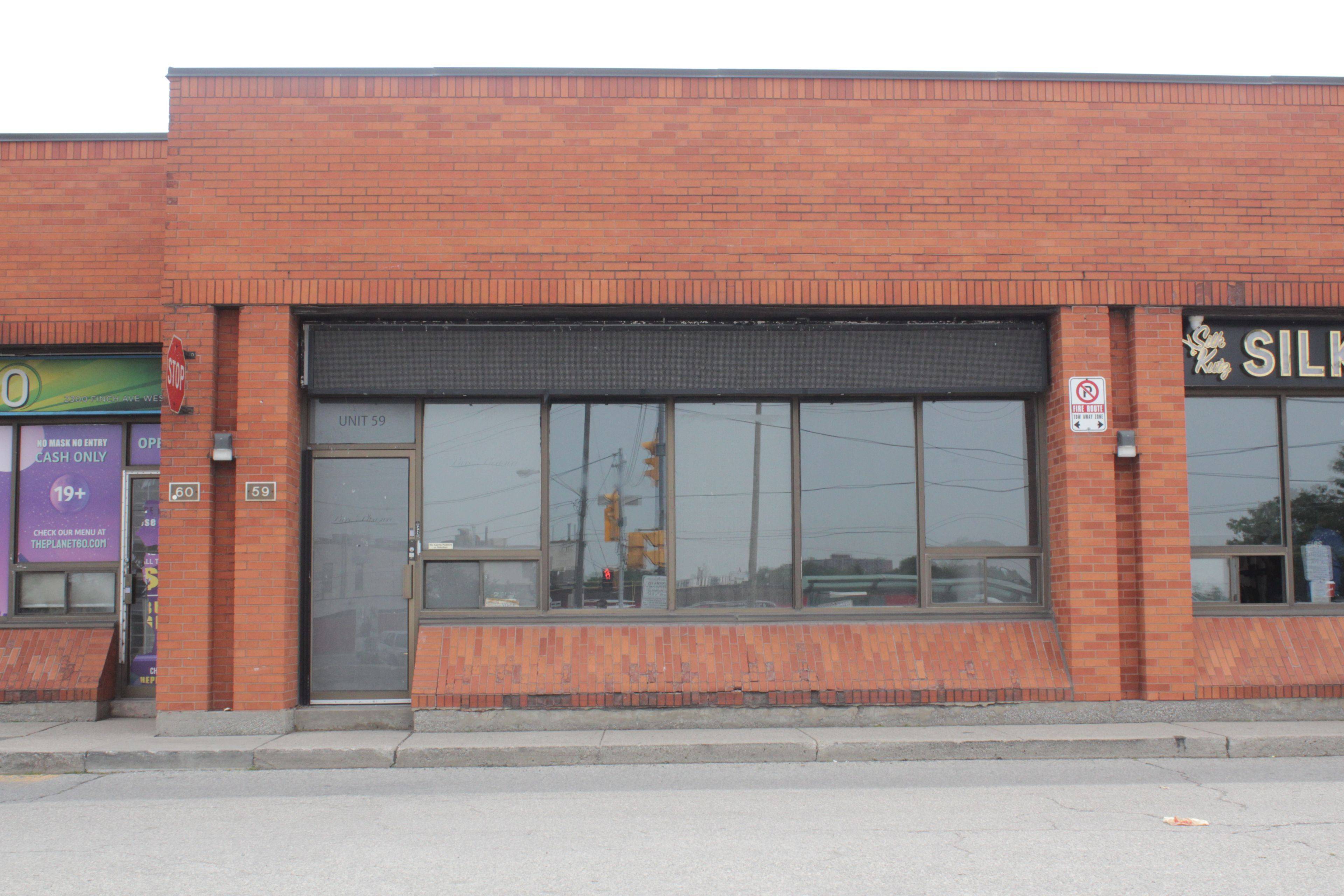 Toronto W05, ON M9M 2Y3,2300 Finch AVE W #58-59
