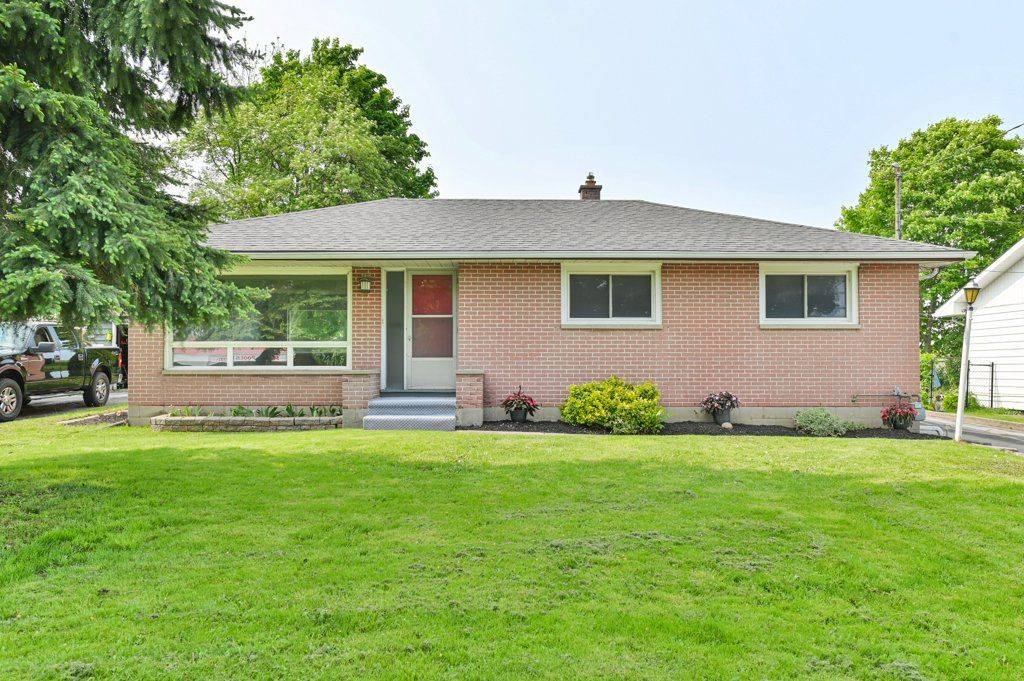 Prince Edward County, ON K0K 2T0,13234 Loyalist Pkwy