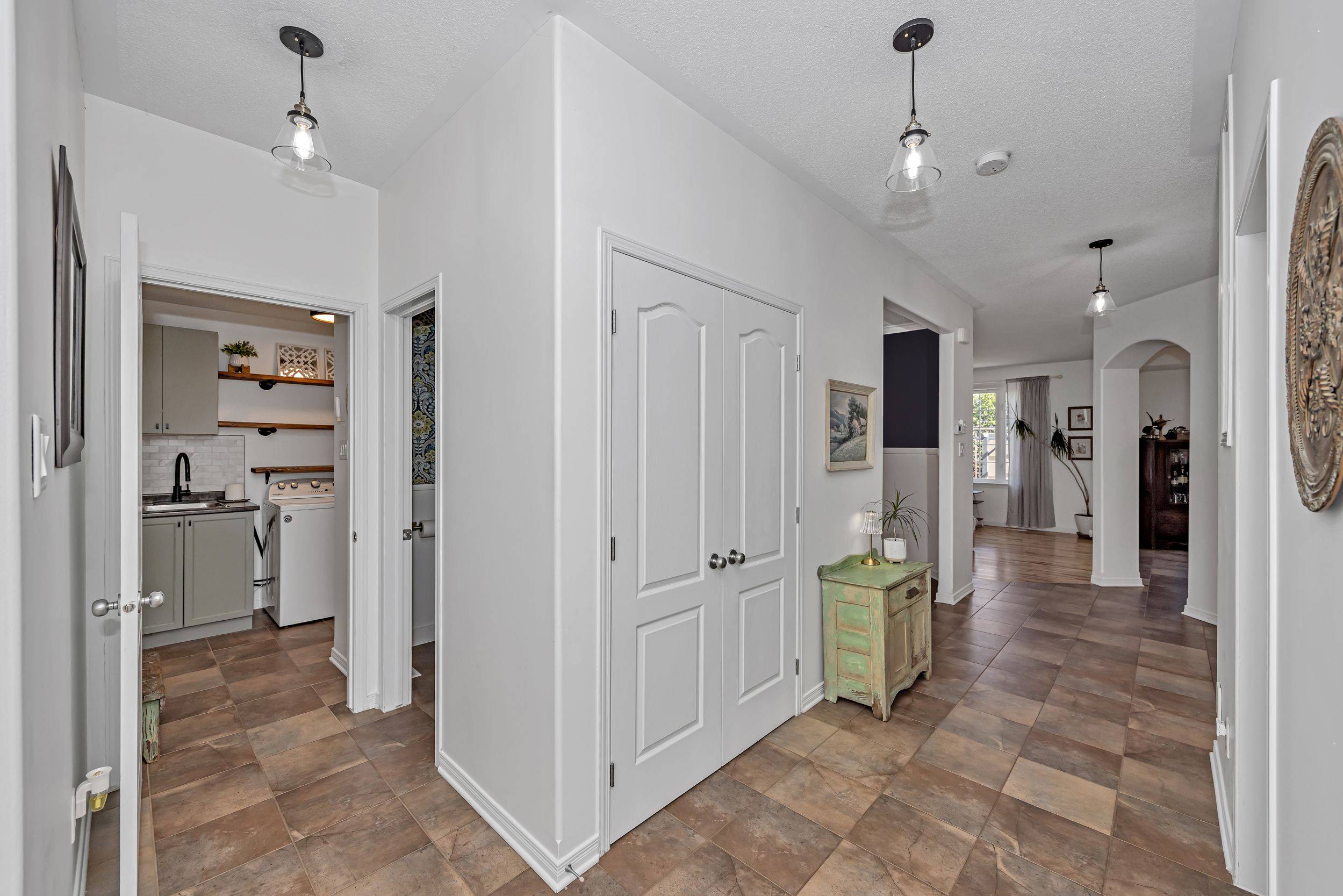 Stittsville - Munster - Richmond, ON K2S 0L3,518 Dalewood CRES
