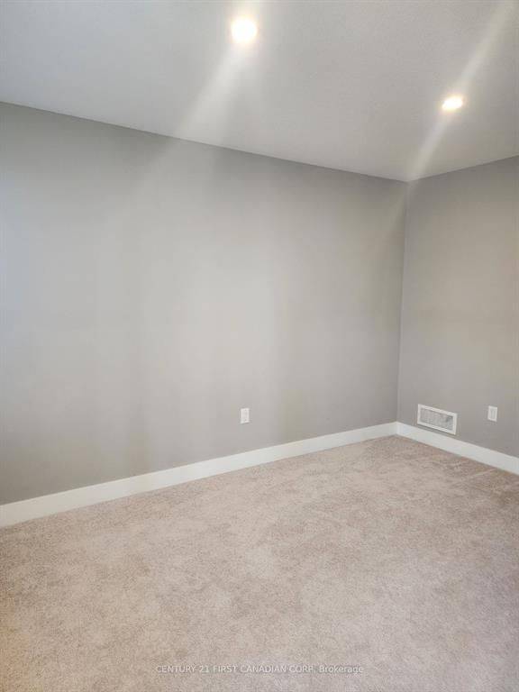 London North, ON N6G 0T8,1960 Dalmagarry RD #9