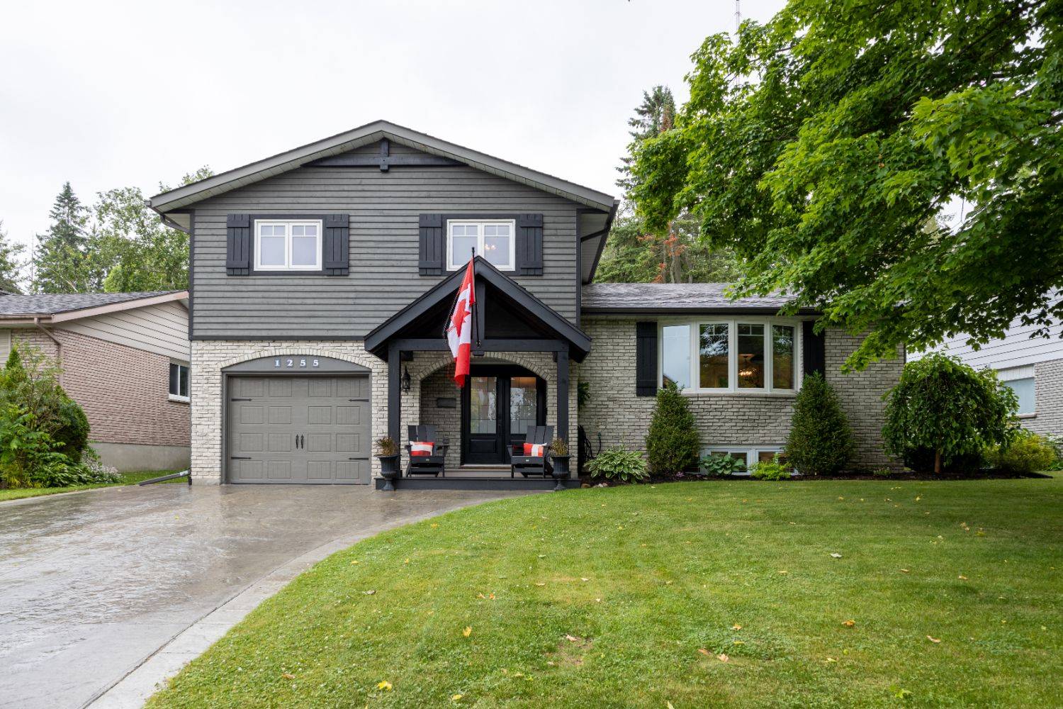 Peterborough West, ON K9J 7J7,1255 Bridle DR