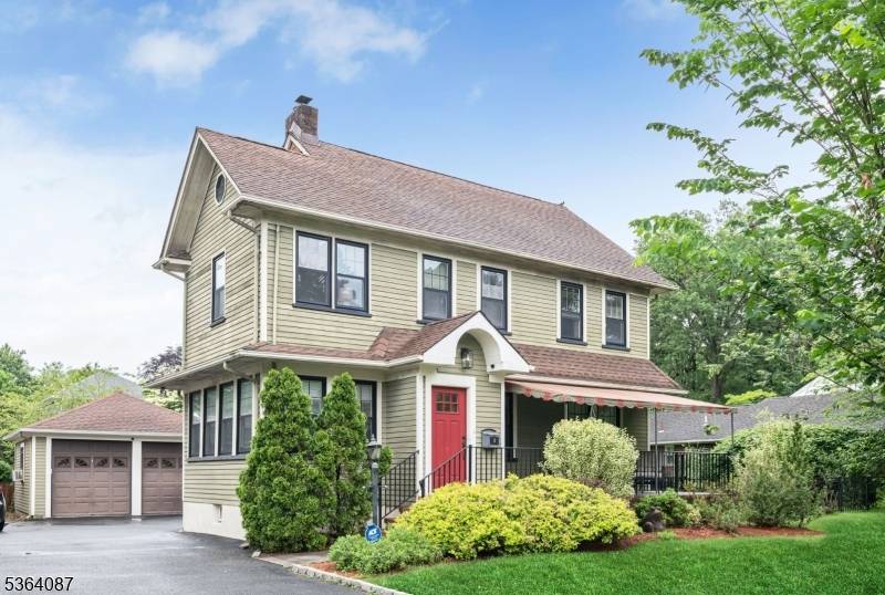 Glen Rock Boro, NJ 07452,17 Warren Pl