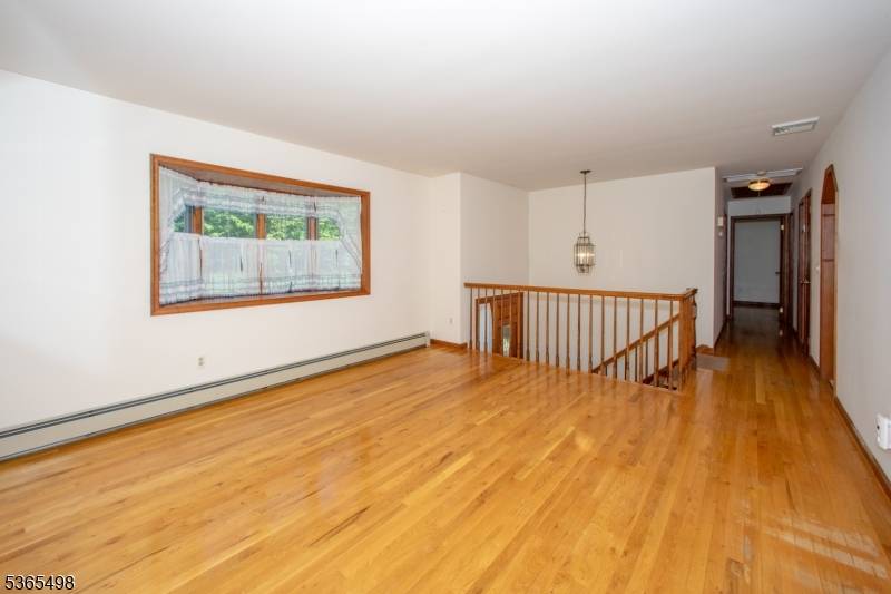 Wantage Twp., NJ 07826,172 Rt. 519