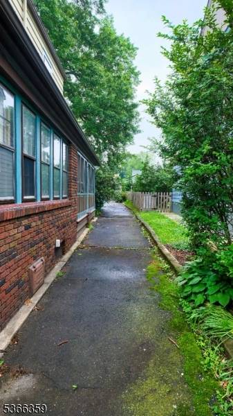 Maplewood Twp., NJ 07040,18 Burroughs Way