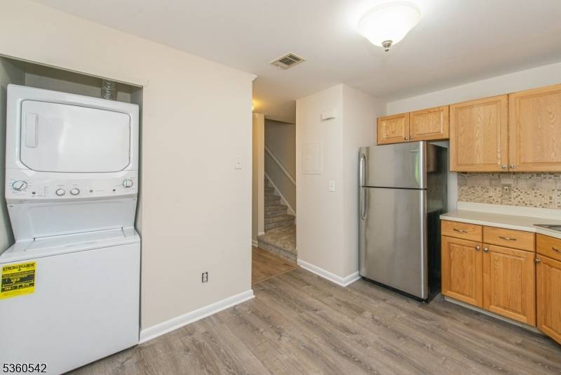 Roxbury Twp., NJ 07876,27 Garden Ct
