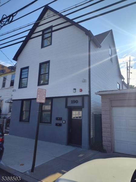 Passaic City, NJ 07055,190 8Th St