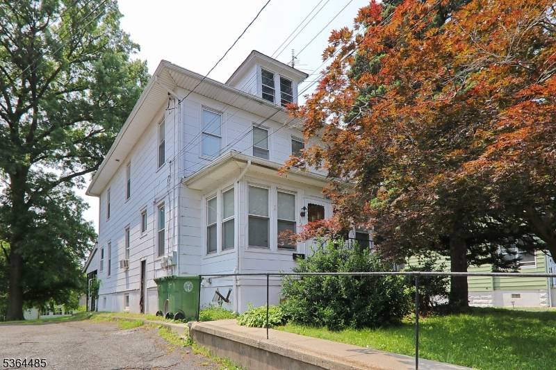 Roselle Boro, NJ 07203,321-3 W 1St Ave